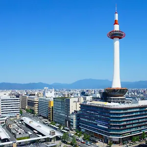 4* מלון Tower
